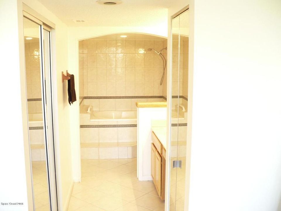 1st image of 300 Columbia Dr APT 2103