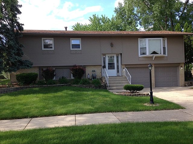 1st image of 6104 Victoria Dr