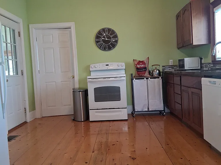 2643 N Kirk Rd — Photo 20