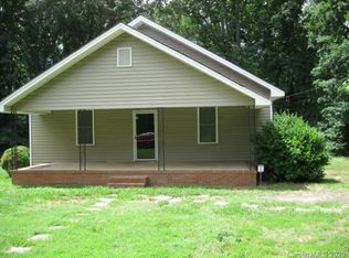 103 Thornburg Rd, Dallas, NC 28034