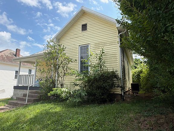 4th image of 539 W Brown St