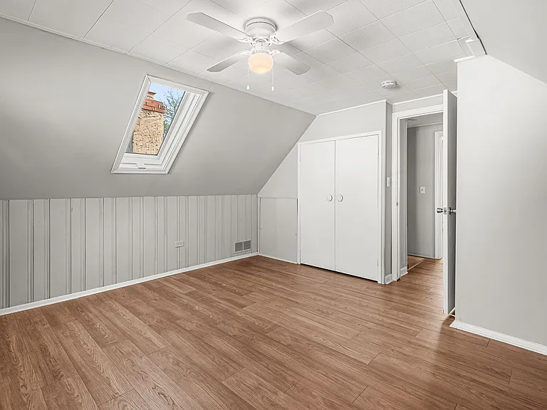 305 N Park Dr — Photo 21