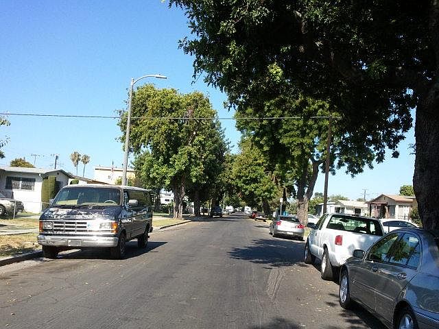 2nd image of 907 E 103rd Pl