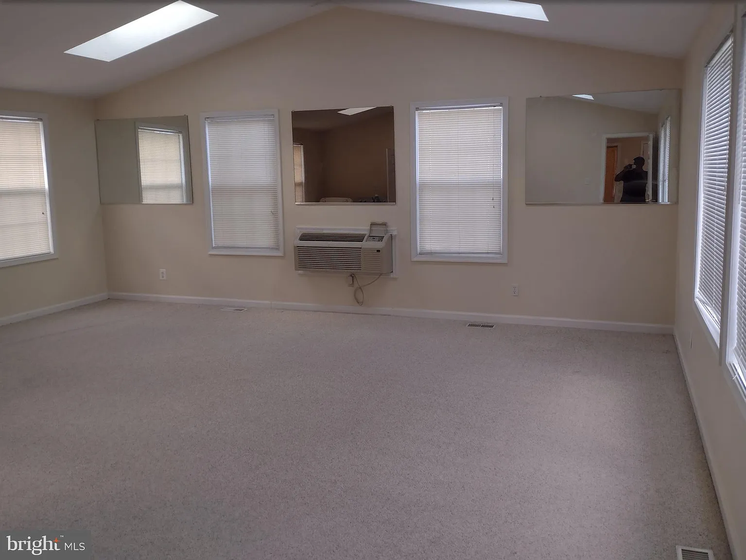 9 Cypress Pl photo 1