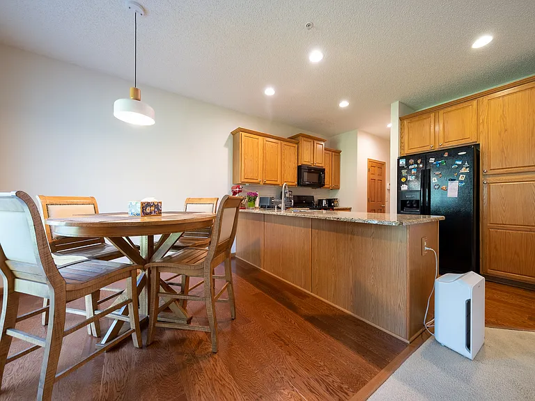 15314 Maryland Ave — Photo 6