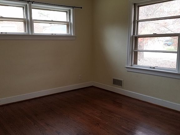 4th image of 731 Hugh Ave