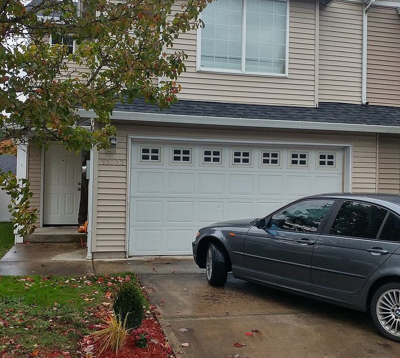 1st image of 13732 NE 30th Cir