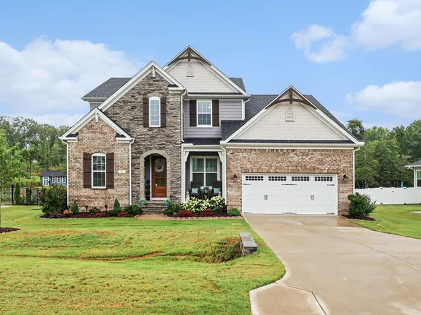 188 Streamside Dr, Angier, NC 27501