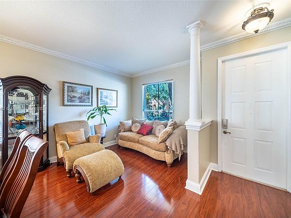 4th image of 4332 Lake Tahoe Cir