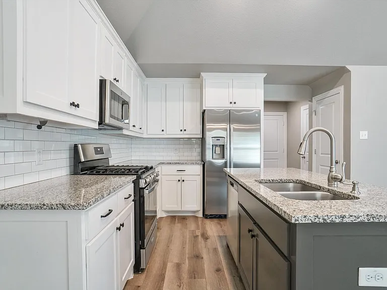 122 Elm Ln — Photo 5