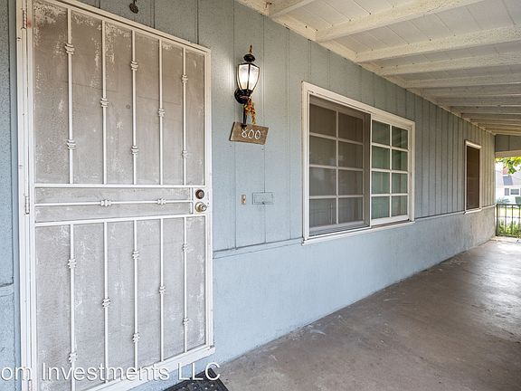 3rd image of 800 N 2nd Ave E
