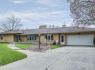1926 Lake Michigan Dr NW, Grand Rapids, MI 49504