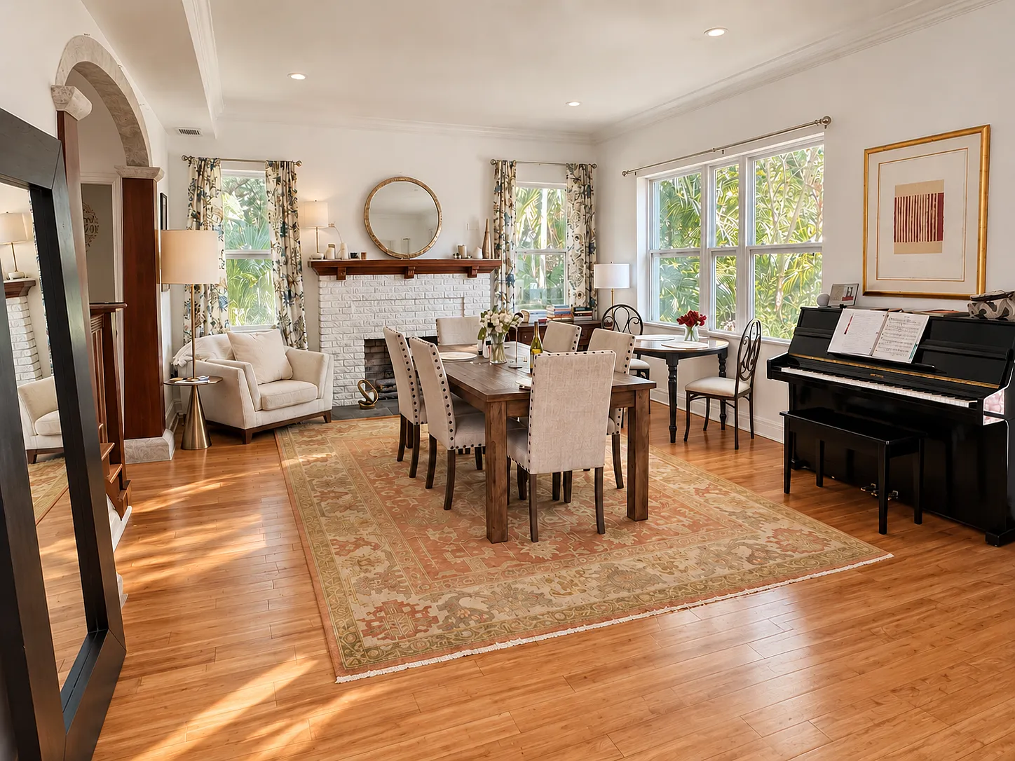 4 bed, 2.5 bath, 2832 sqft, $7,800 — Photo 4