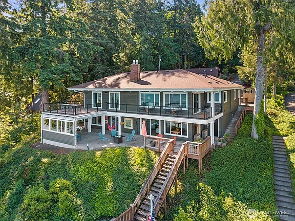 3rd image of 3440 Madrona Beach Road NW