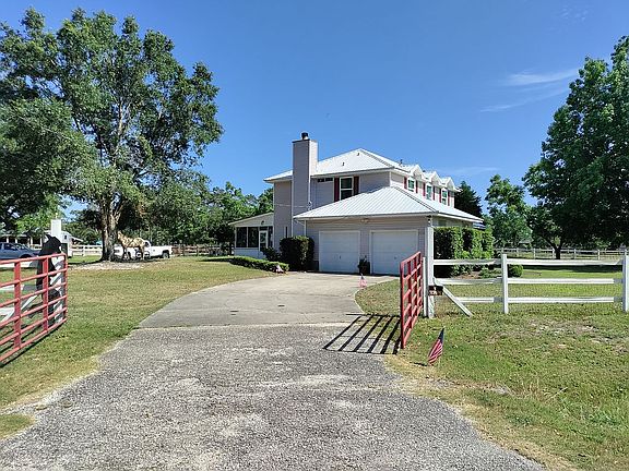 Exclusive Equestrian neighb.