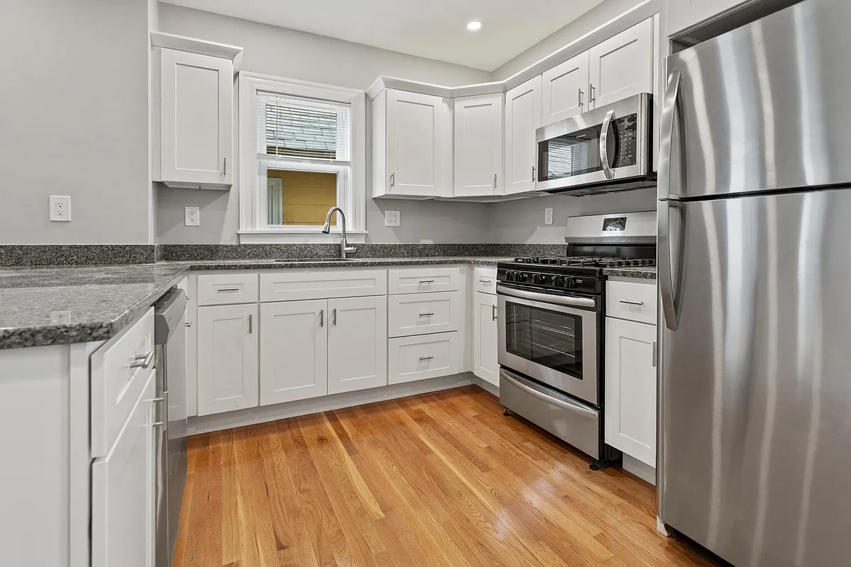 Building Photo - 16 Clifton St #1