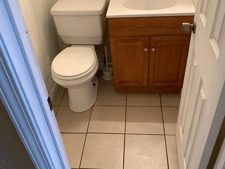 306 Meadow Dr #2 — Photo 2