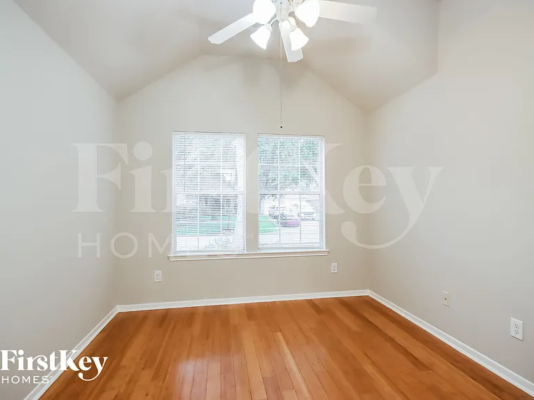 31223 Rainwood Park Ln — Photo 15