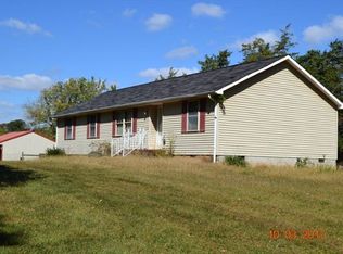 829 School Rd, Farmville, VA 23901