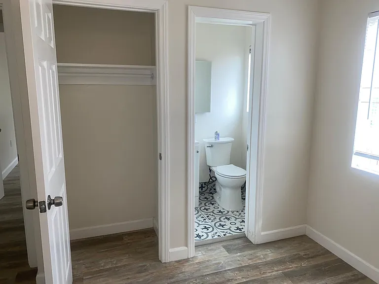 410 S 36th St — Photo 13