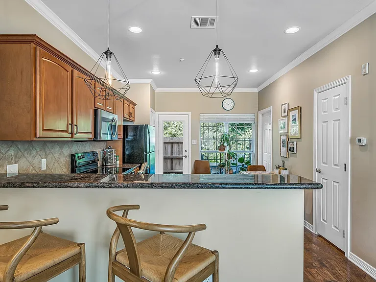 305 Holleman Dr E #1506 — Photo 4