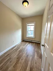 Rented by R New York