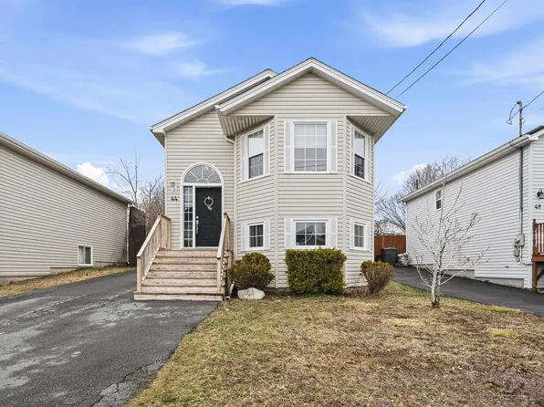 44 Vicky Cres, Eastern Passage, NS B3G 1T4