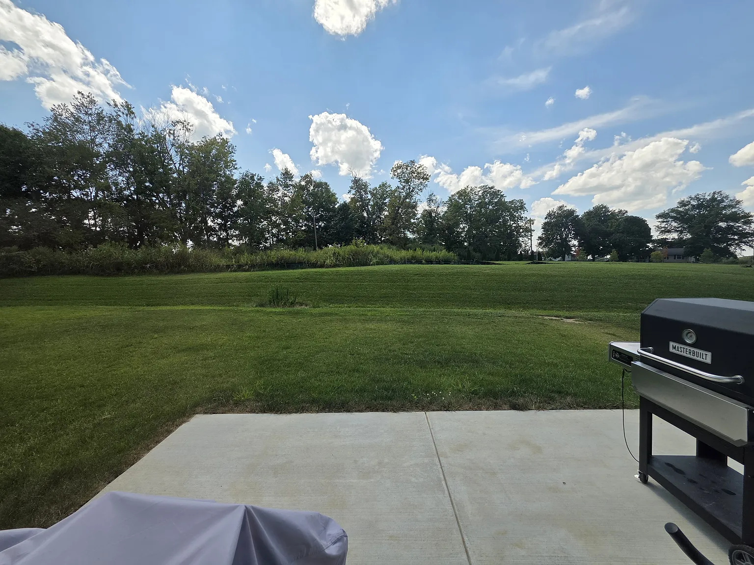 3 bed, 1628 sqft, $2,255 — Photo 2