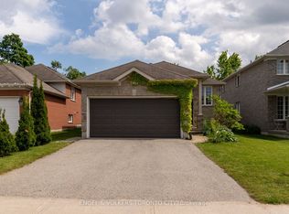 125 Sovereigns Gate, Barrie, ON L4N 0Y9