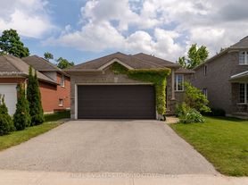 125 Sovereigns Gate, Barrie, ON
