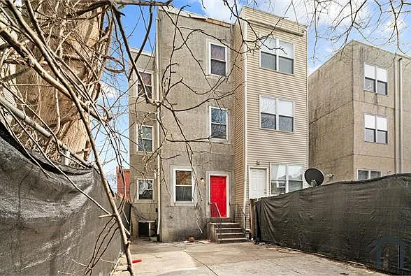 518 N Preston St — Photo 28