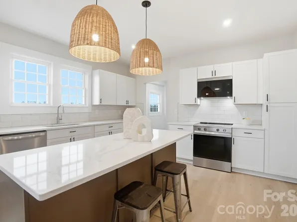 1212 Coddle Creek Hwy, Mooresville, NC 28115