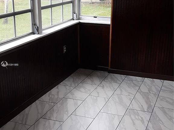 2nd image of 1460 SW 29th St #0