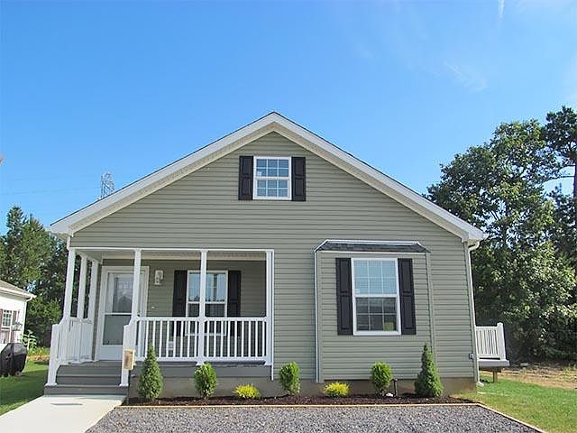 1st image of 25 Redwood Ln