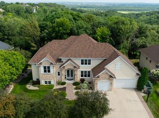 19043 Vogel Farm Trl, Eden Prairie, MN 55347