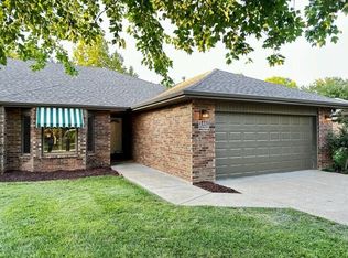 1441 E Dunkirk St, Springfield, MO 65804
