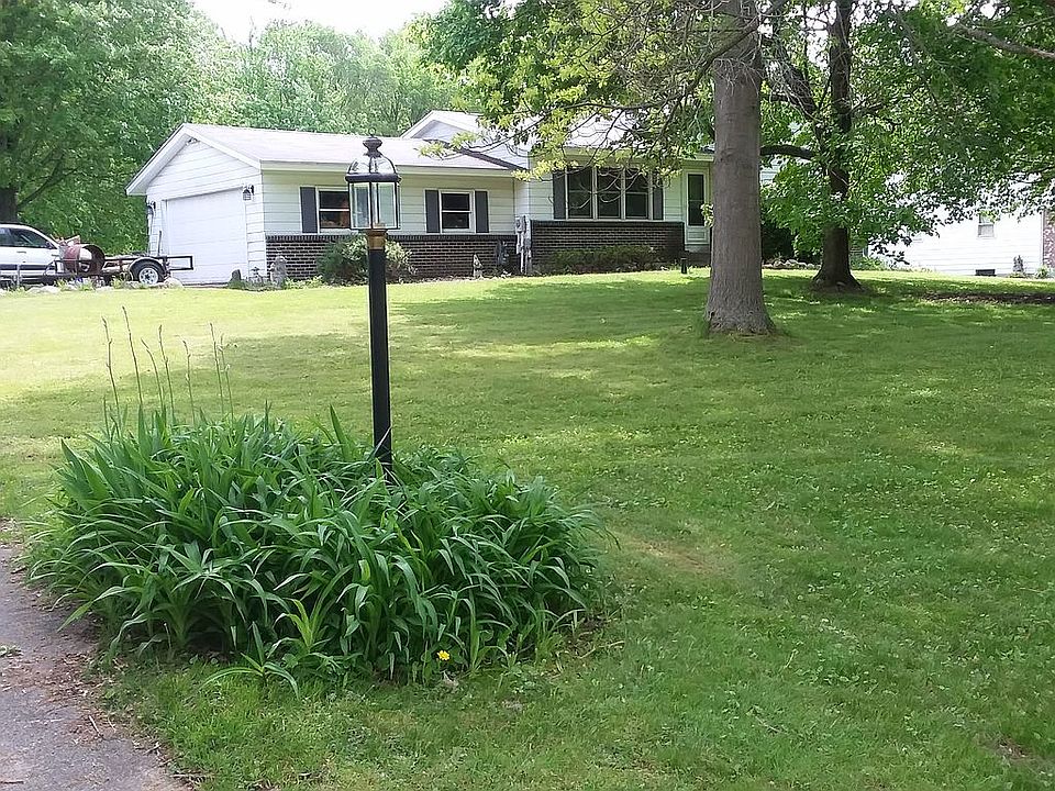 1st image of 11692 Woodgate Dr NW