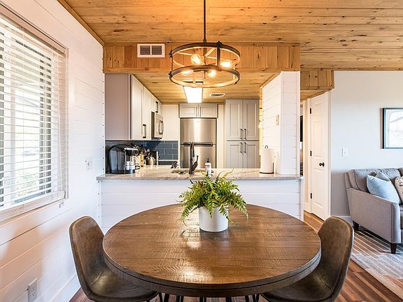4th image of 3710 Weber Rd #302-E