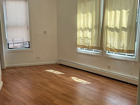 5th image of 45-15 Parsons Blvd Floor 2
