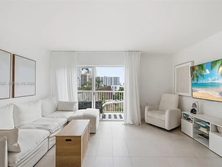 17800 Atlantic Blvd #Penthouse 3 — Photo 11