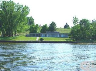 5715 Scenic Dr, Whitehall, MI 49461