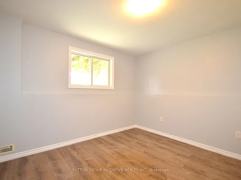 39 Jones Dr #LOWER — Photo 12
