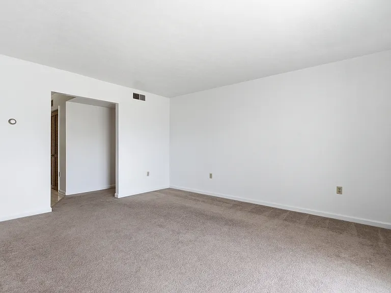 830 Locust St #6 — Photo 7