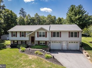 2574 Mindi Dr, Manchester, MD 21102