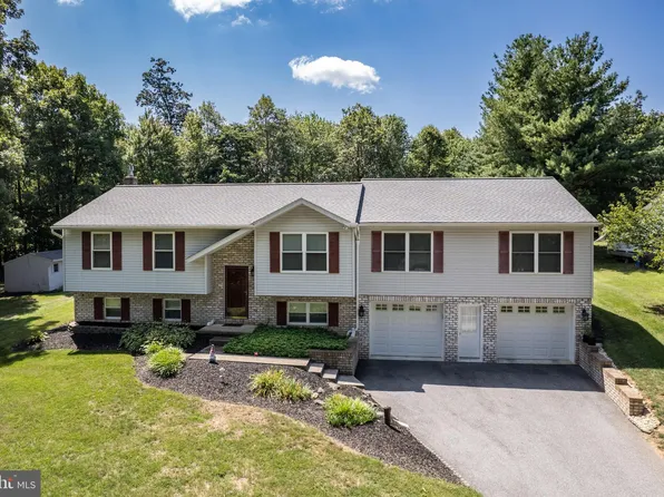 2574 Mindi Dr, Manchester, MD 21102