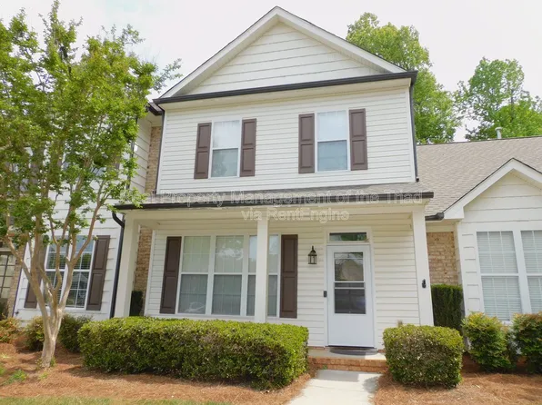 4 Rhododendron Dr, Greensboro, NC 27455