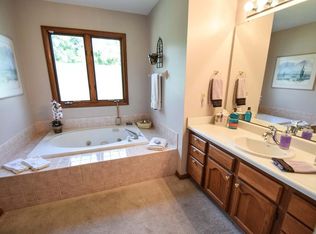 3011 Desert Turtle Ct, Dayton, OH 45414