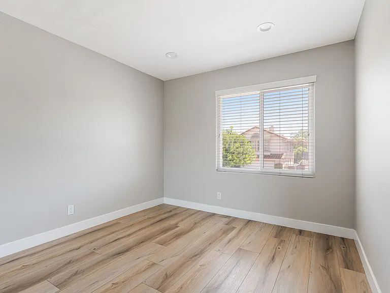 493 Messina Pl — Photo 21