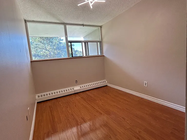 2121 Roche Ct #106 — Photo 12