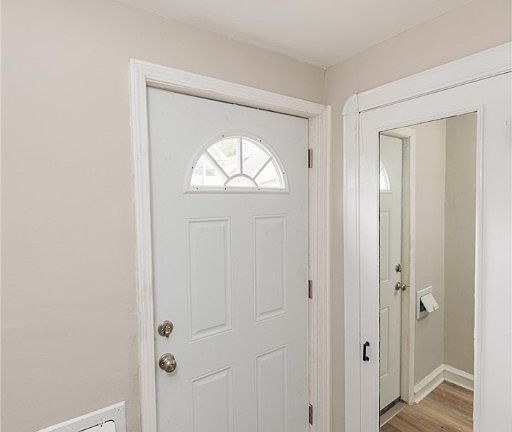2nd image of 2314 Saratoga Ave